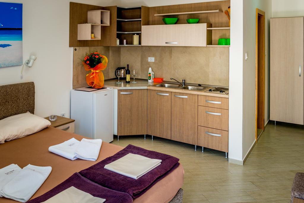 Apartmani Barovic Becici 部屋 写真