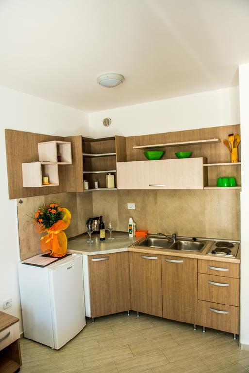 Apartmani Barovic Becici エクステリア 写真